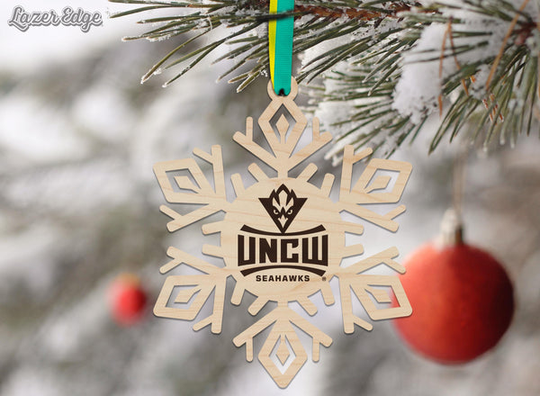 University of North Carolina Wilmington Seahawks Snowflake Ornament – Crafted from Cherry and Maple Wood – UNCW Seahawks